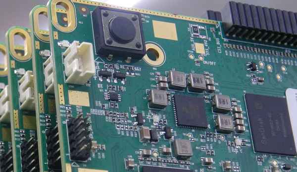 SMT贴片加工中将元件焊接到pcb上两种方法的区别